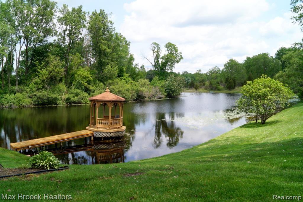 2680 Ford Road White Lake, MI 48383 - Photo 34 of 40
