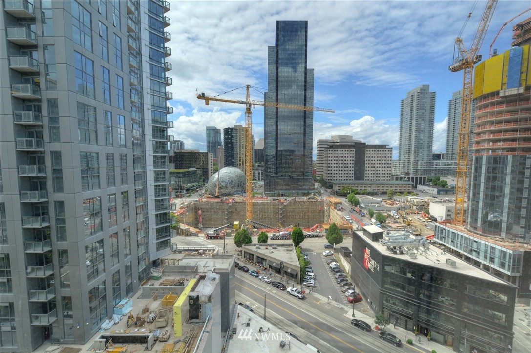 900 Lenora Street, Unit W1105 Seattle, WA 98121 - Photo 12 of 25 a view of tall buildings