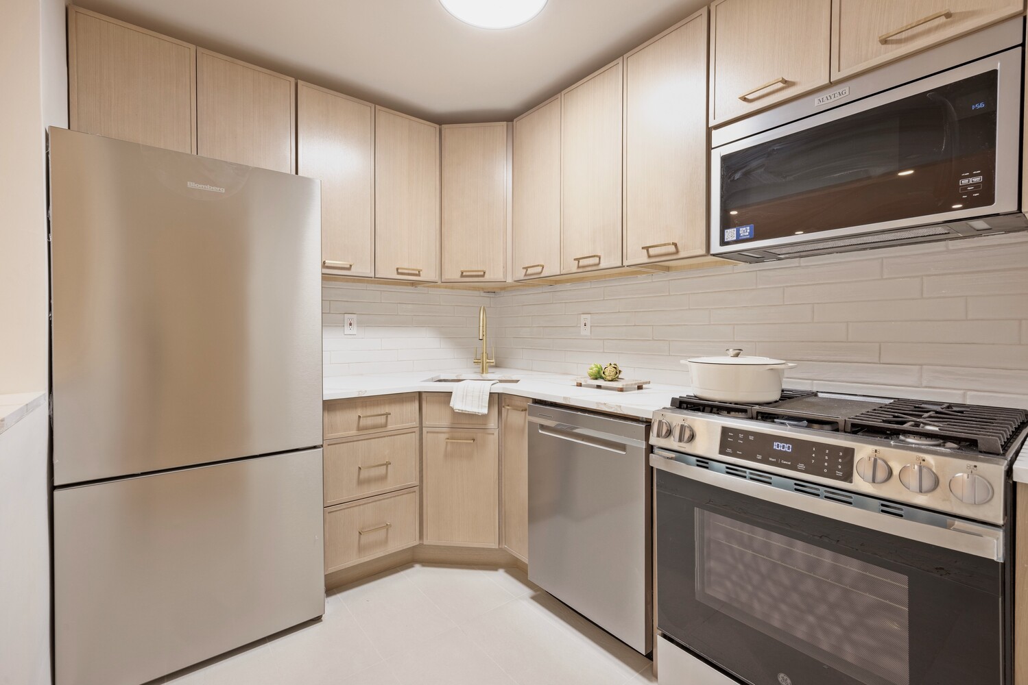415 Beverley Road, Unit 1R Brooklyn, NY 11218 - Photo 7 of 13