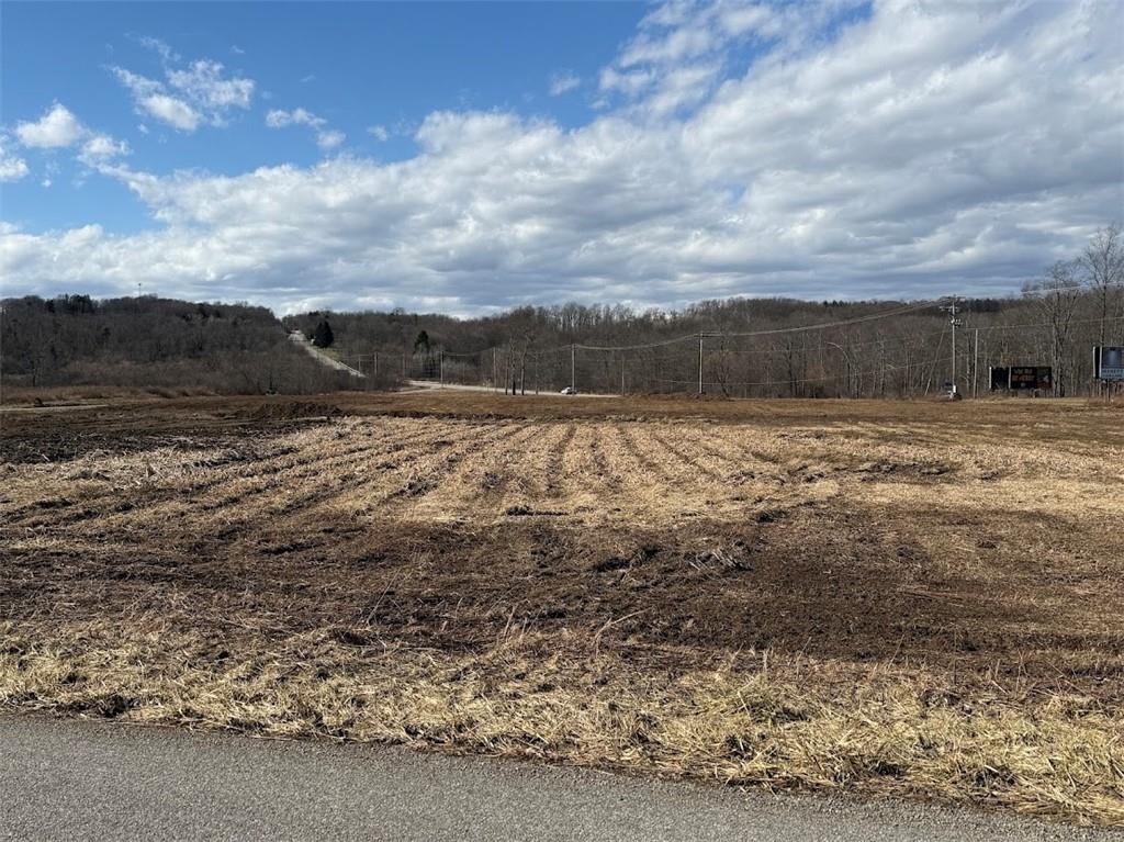 7700 Sharon-Mercer Road Mercer, PA 16137 - Photo 3 of 14 a view of beach and ocean