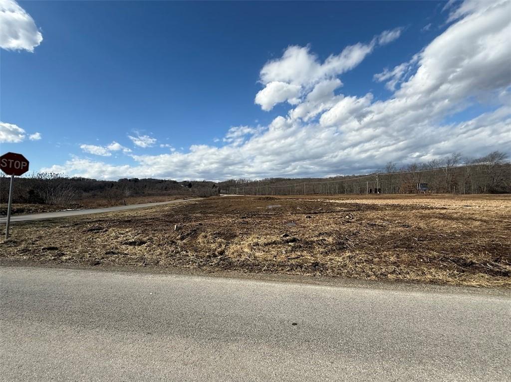 7700 Sharon-Mercer Road Mercer, PA 16137 - Photo 7 of 14 a view of an ocean