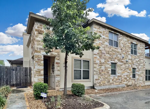 $2,495 | 5921 Whitby Road, Unit 102, San Antonio, TX 78240