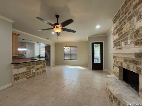 $2,495 | 5921 Whitby Road, Unit 102, San Antonio, TX 78240