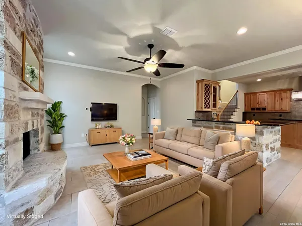 $2,495 | 5921 Whitby Road, Unit 102, San Antonio, TX 78240