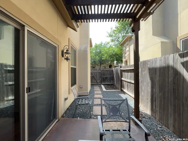 $2,495 | 5921 Whitby Road, Unit 102, San Antonio, TX 78240