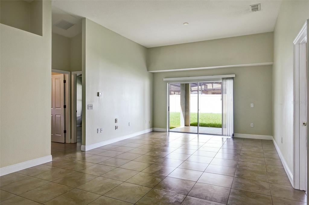 2709 Lucas Lakes Lane Kissimmee, FL 34744 - Photo 14 of 34