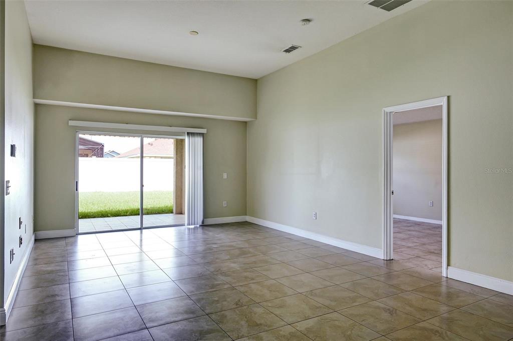 2709 Lucas Lakes Lane Kissimmee, FL 34744 - Photo 15 of 34