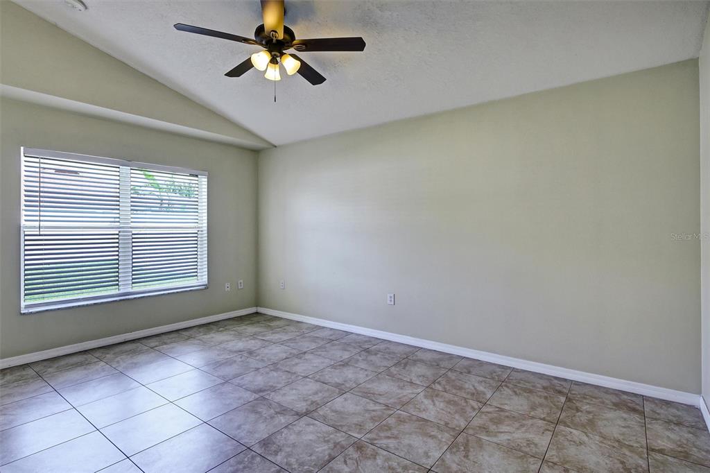 2709 Lucas Lakes Lane Kissimmee, FL 34744 - Photo 19 of 34