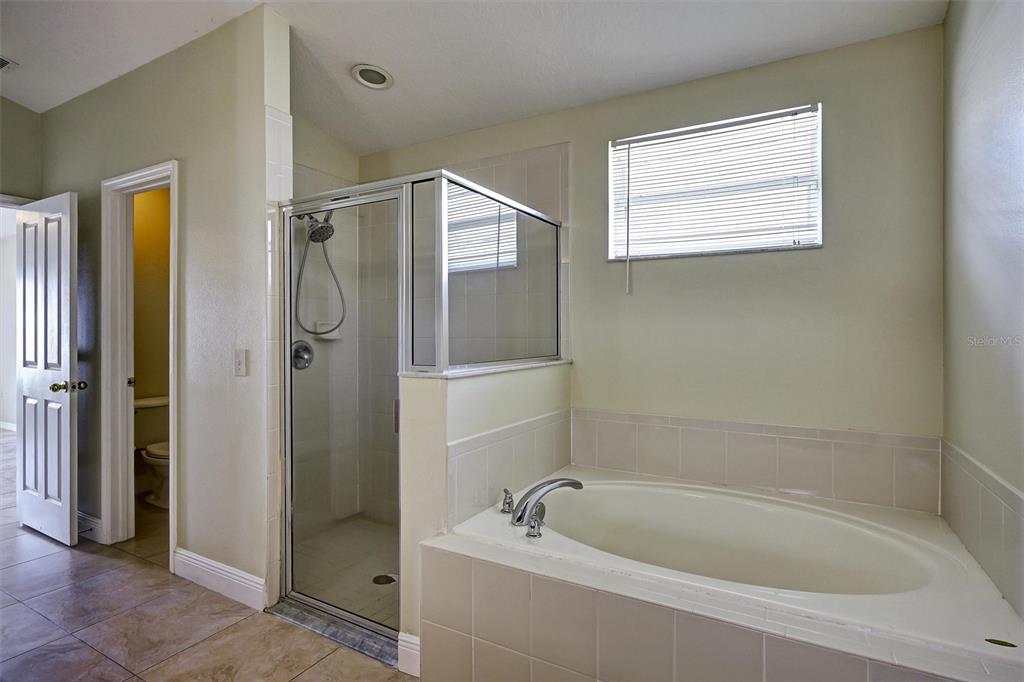 2709 Lucas Lakes Lane Kissimmee, FL 34744 - Photo 23 of 34