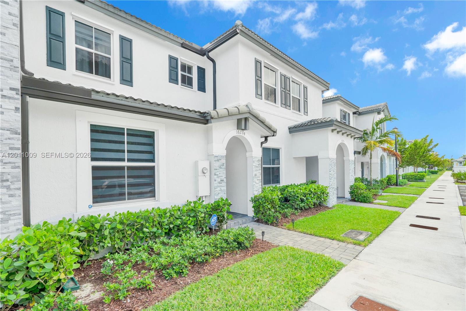 16274 Southwest 291st Street Homestead, FL 33033 - Photo 3 of 33