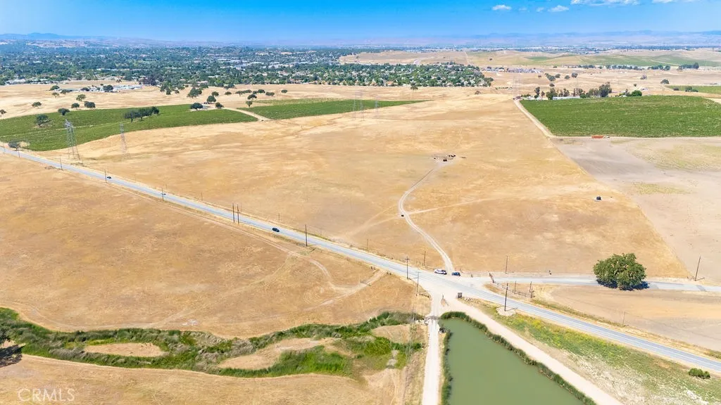 0 Creston Paso Robles, CA 93446 - Photo 3 of 7 a view of a city and an ocean view