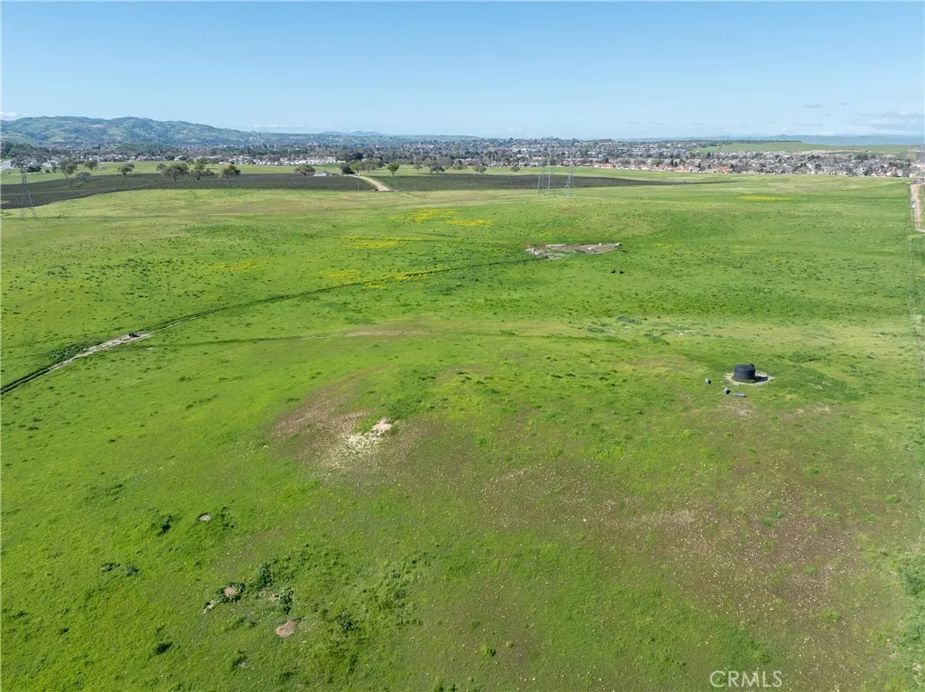 0 Creston Paso Robles, CA 93446 - Photo 10 of 29 a view of a city