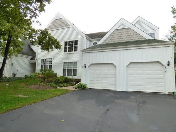 $2,595 | 410 Edgewater Lane, Unit 410, Wauconda, IL 60084