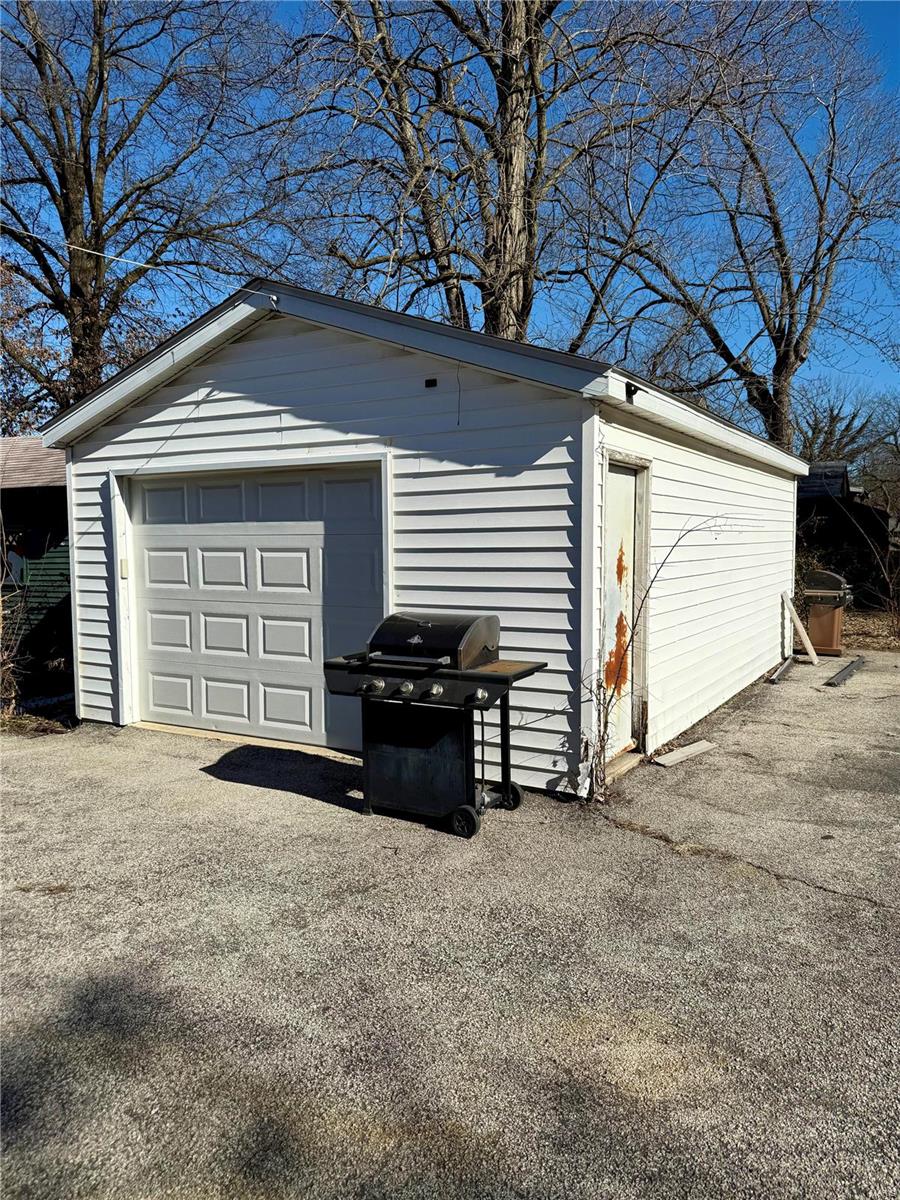 1011 Main Street Alton, IL 62002 - Photo 4 of 18