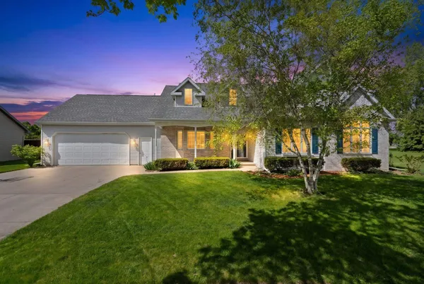 $439,900 | 3700 Hampton Court, Appleton, WI 54915