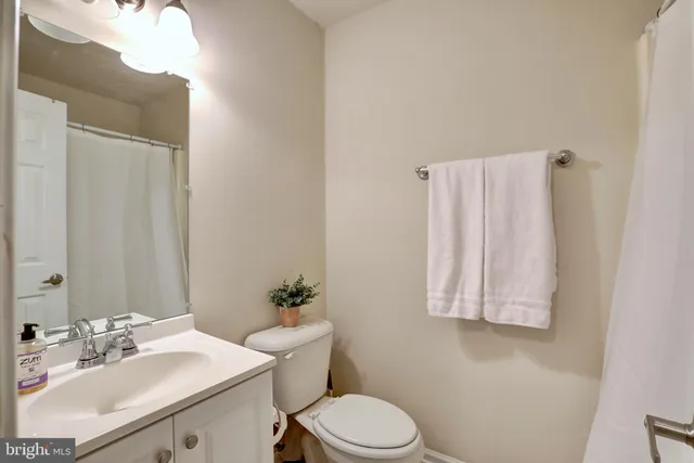 $369,000 | 4519 Appledale Court, Marshall, VA 20115