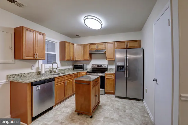 $369,000 | 4519 Appledale Court, Marshall, VA 20115