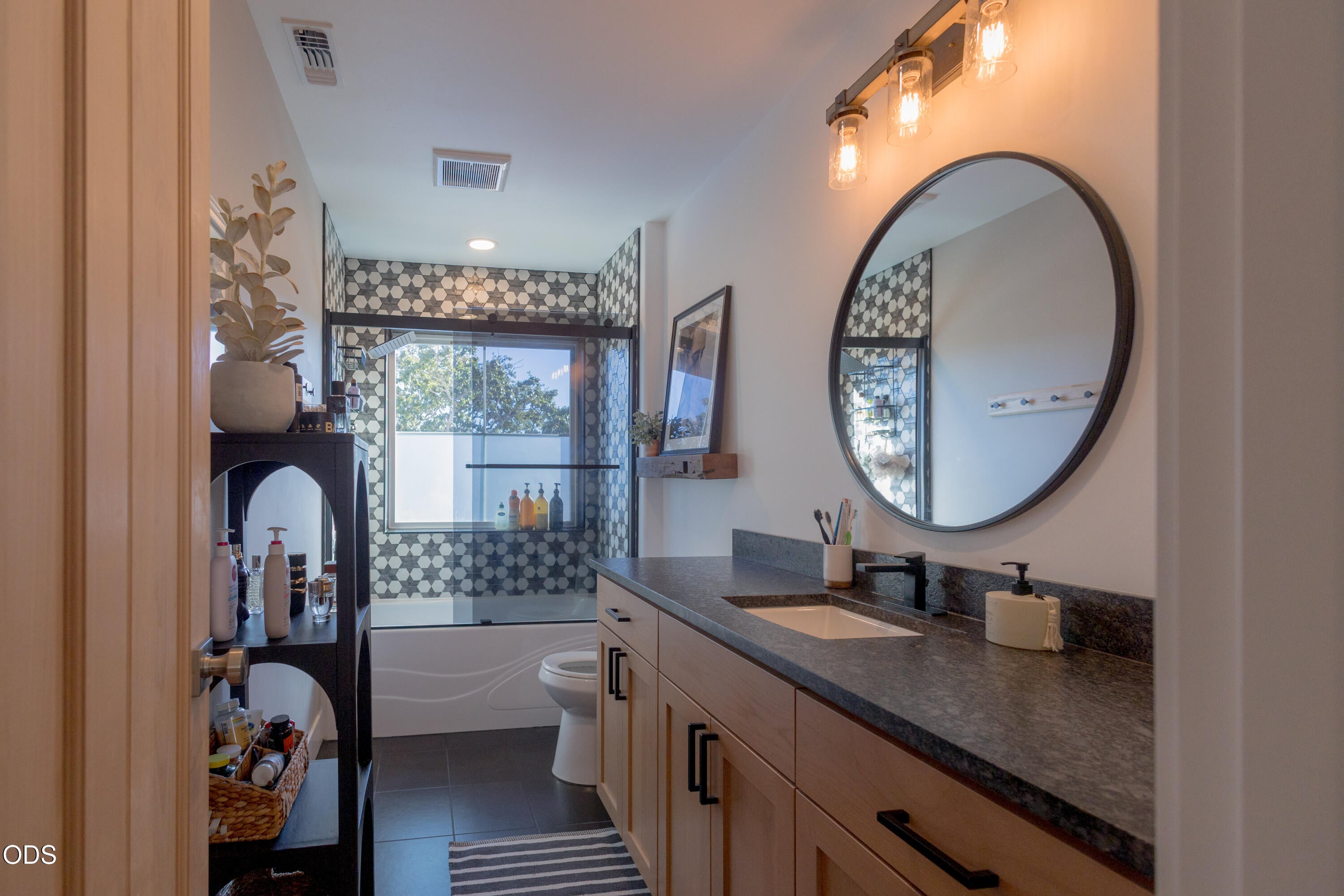 12261 Modoc Road White City, OR 97503 - Photo 34 of 119 Gallery Image 34