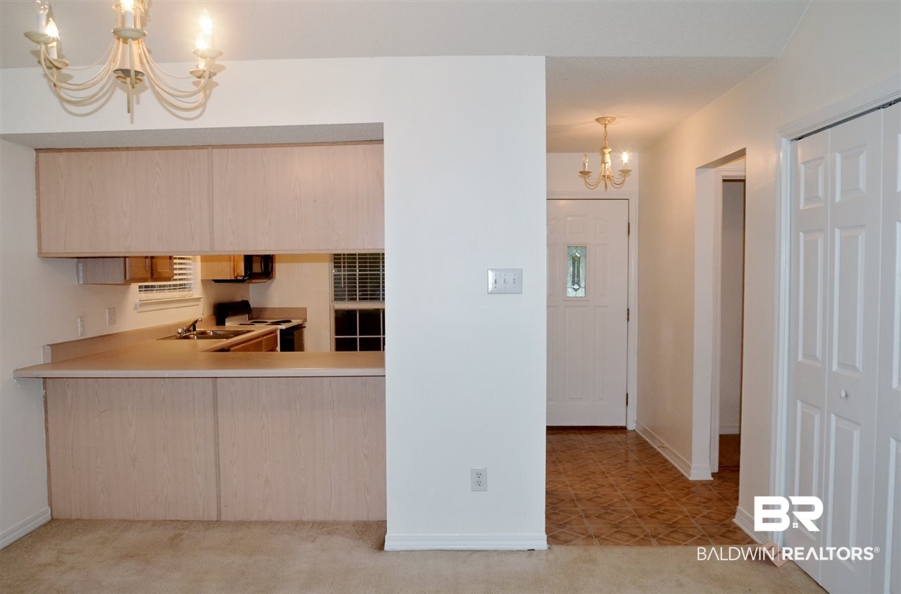 112 Northchase Court Fairhope, AL 36532 - Photo 6 of 9 Kitchen-Entryway
