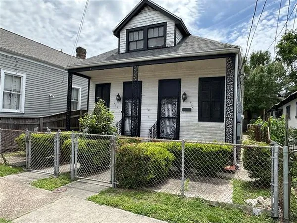 $1,850 | 433 Homer Street, New Orleans, LA 70114