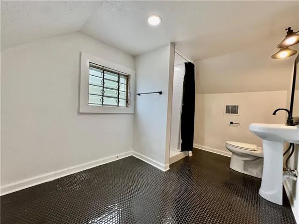 $1,850 | 433 Homer Street, New Orleans, LA 70114