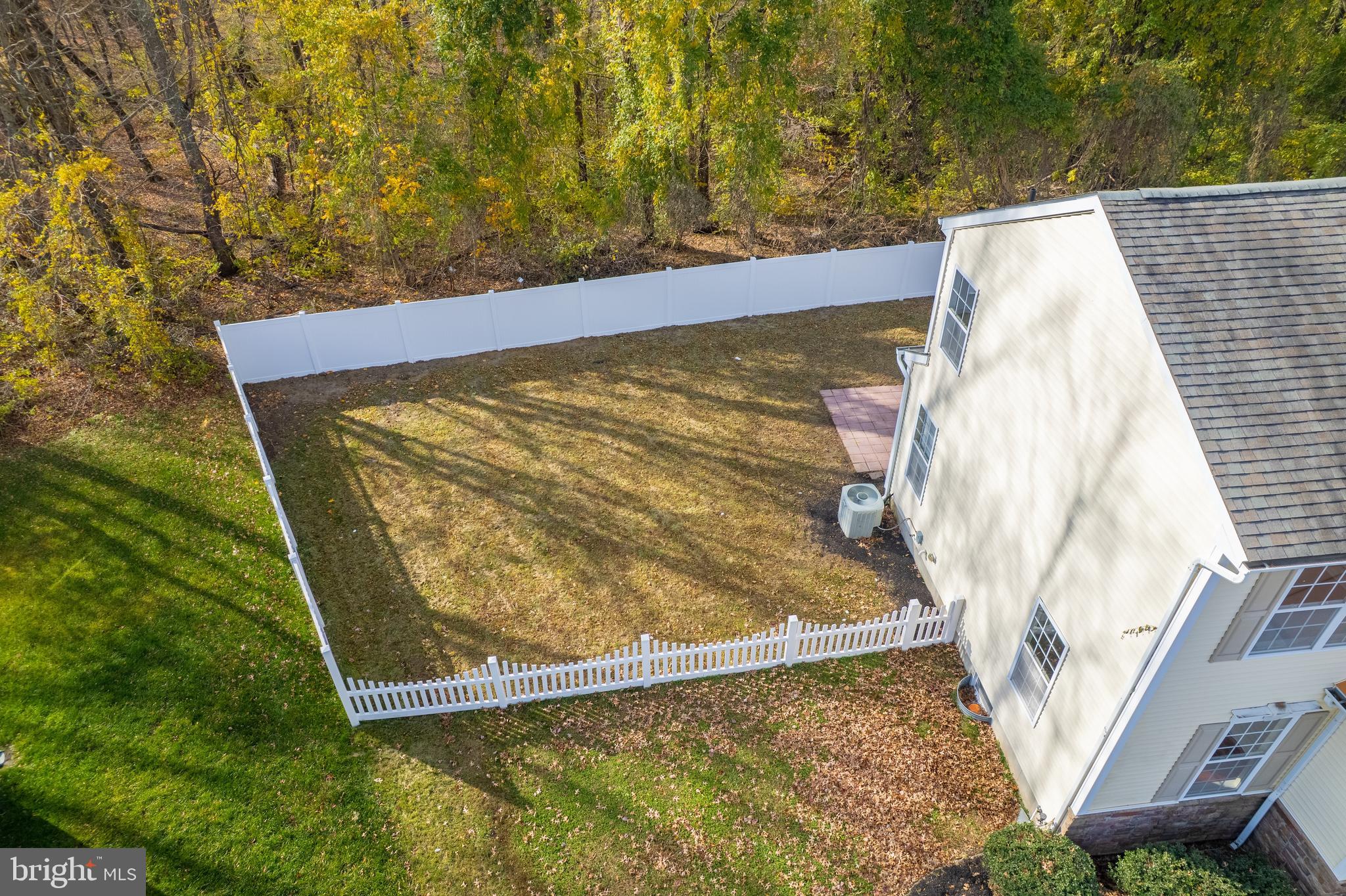 23 Homestead Drive Pemberton, NJ 08068 - Photo 7 of 40 a view of a bathtub in a balcony