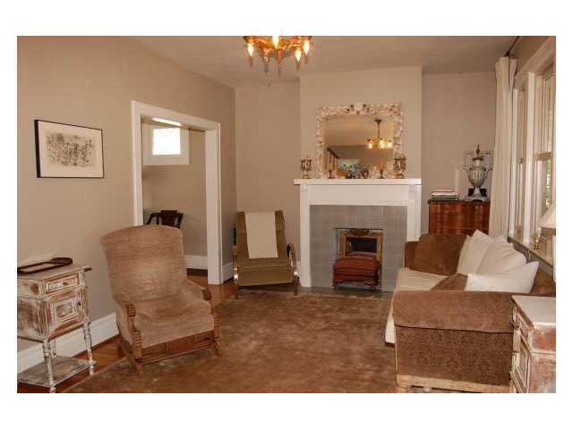 391 Tibet Road Columbus, OH 43202 - Photo 2 of 15