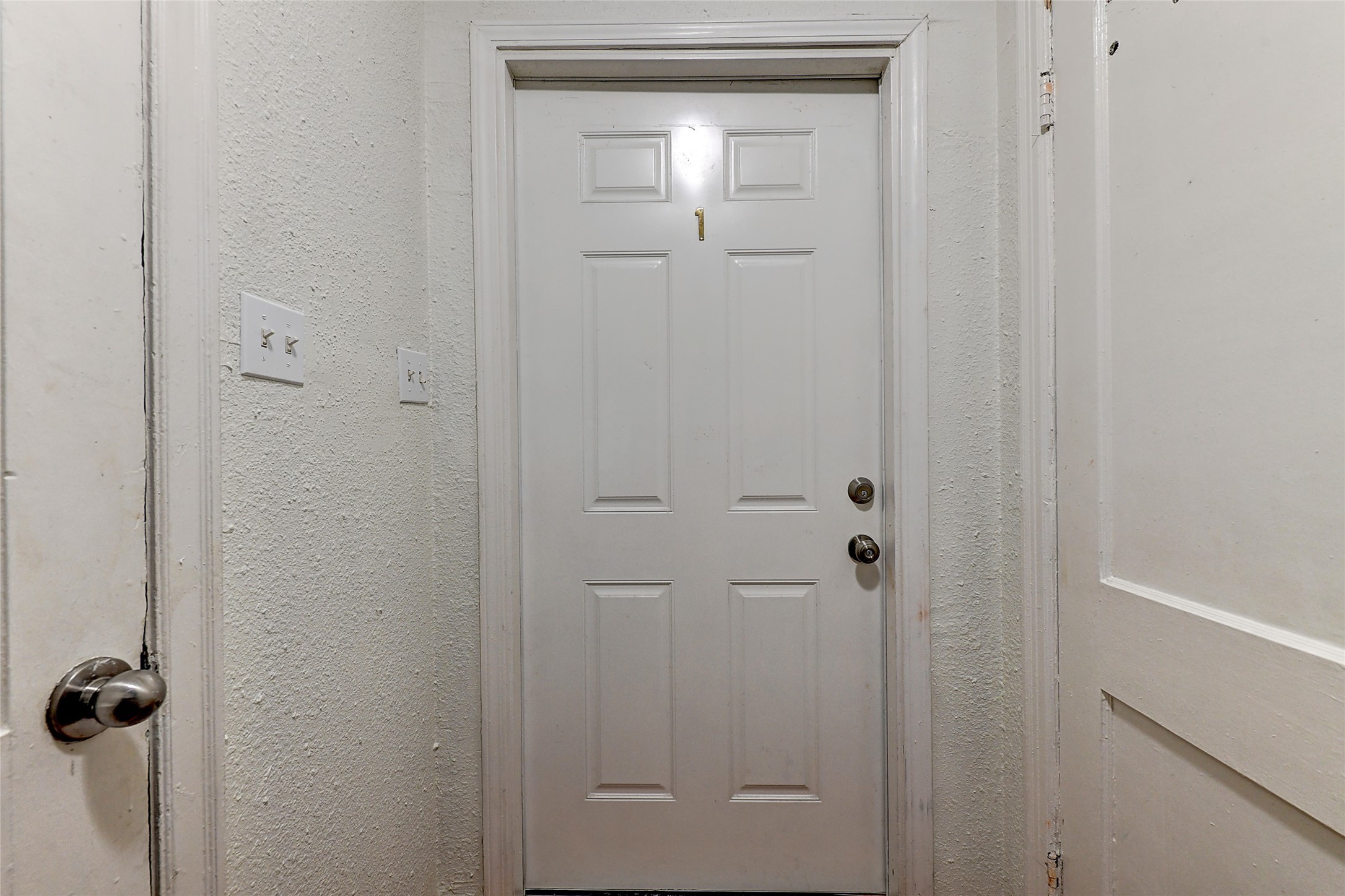 2509 Shakespeare Street, Unit 4 Houston, TX 77030 - Photo 4 of 16 a bathroom with a shower