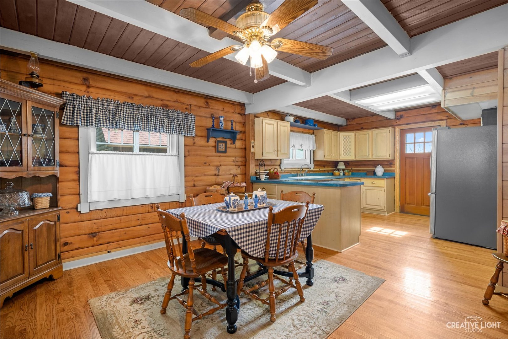 S011 County Farm Road Winfield, IL 60190 - Photo 10 of 18 a dining room with furniture and window