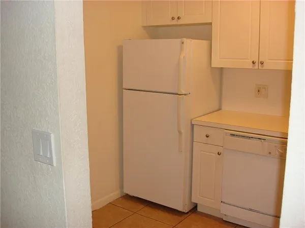 $1,950 | 770 Southeast 2nd Avenue, Unit 105F, Deerfield Beach, FL 33441