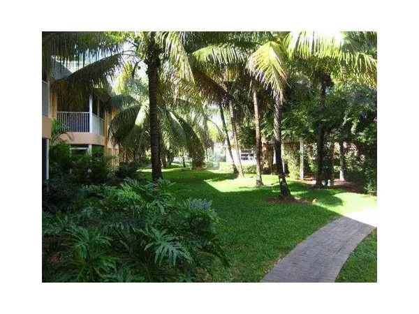 $1,950 | 770 Southeast 2nd Avenue, Unit 105F, Deerfield Beach, FL 33441