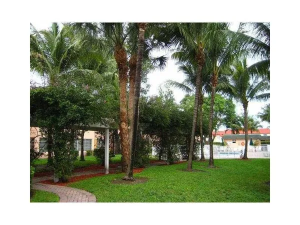 $1,950 | 770 Southeast 2nd Avenue, Unit 105F, Deerfield Beach, FL 33441