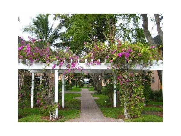 $1,950 | 770 Southeast 2nd Avenue, Unit 105F, Deerfield Beach, FL 33441