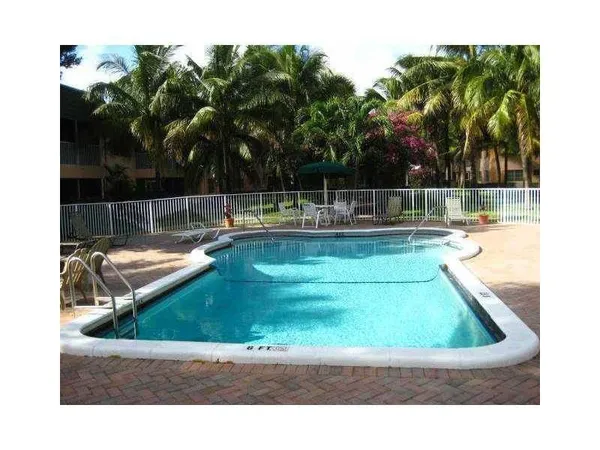 $1,950 | 770 Southeast 2nd Avenue, Unit 105F, Deerfield Beach, FL 33441