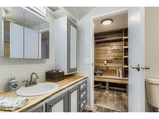 $89,900 | 17091 Southwest Eldorado Drive, Tigard, OR 97224