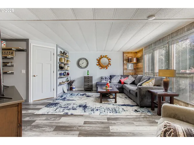 $89,900 | 17091 Southwest Eldorado Drive, Tigard, OR 97224