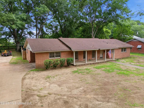 $269,900 | 204 Porter Street, Senatobia, MS 38668