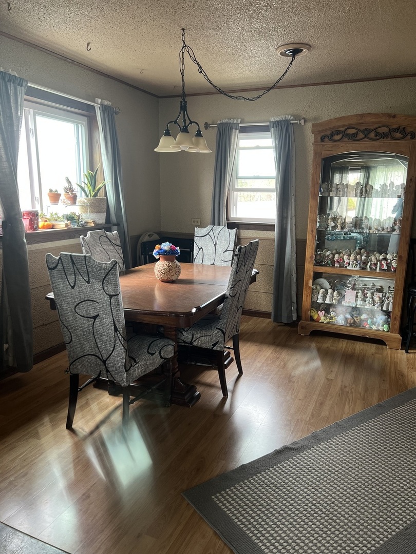 6812 Maple Court Bridgeview, IL 60455 - Photo 4 of 24