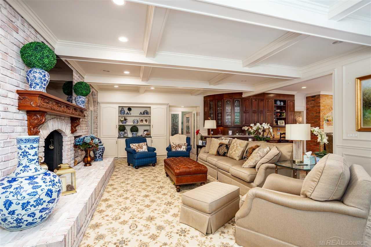 1 Provencal Road Grosse Pointe Farms, MI 48236 - Photo 23 of 87
