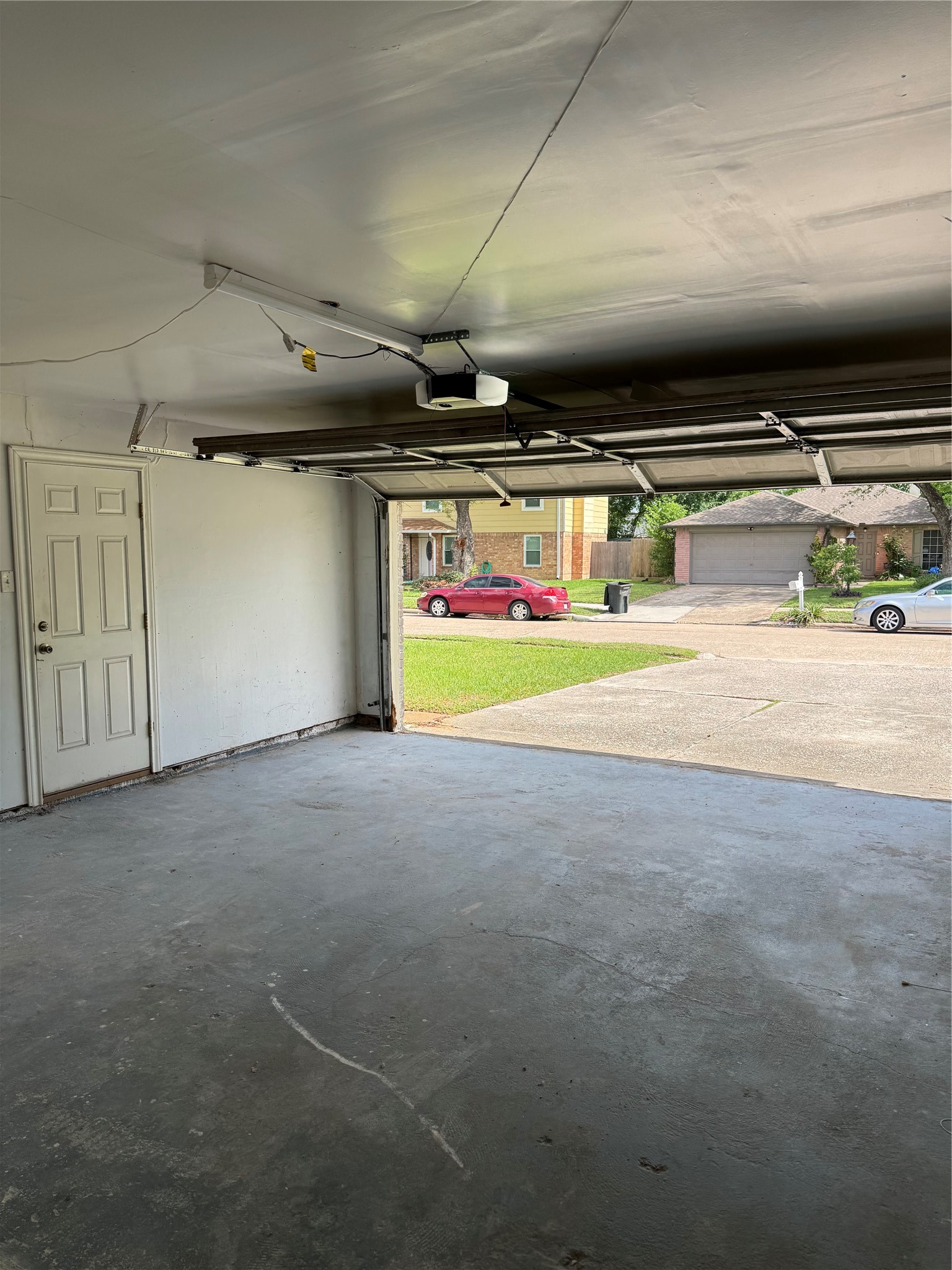 4435 Brookhead Trail Houston, TX 77066 - Photo 17 of 20 a view of parking garage
