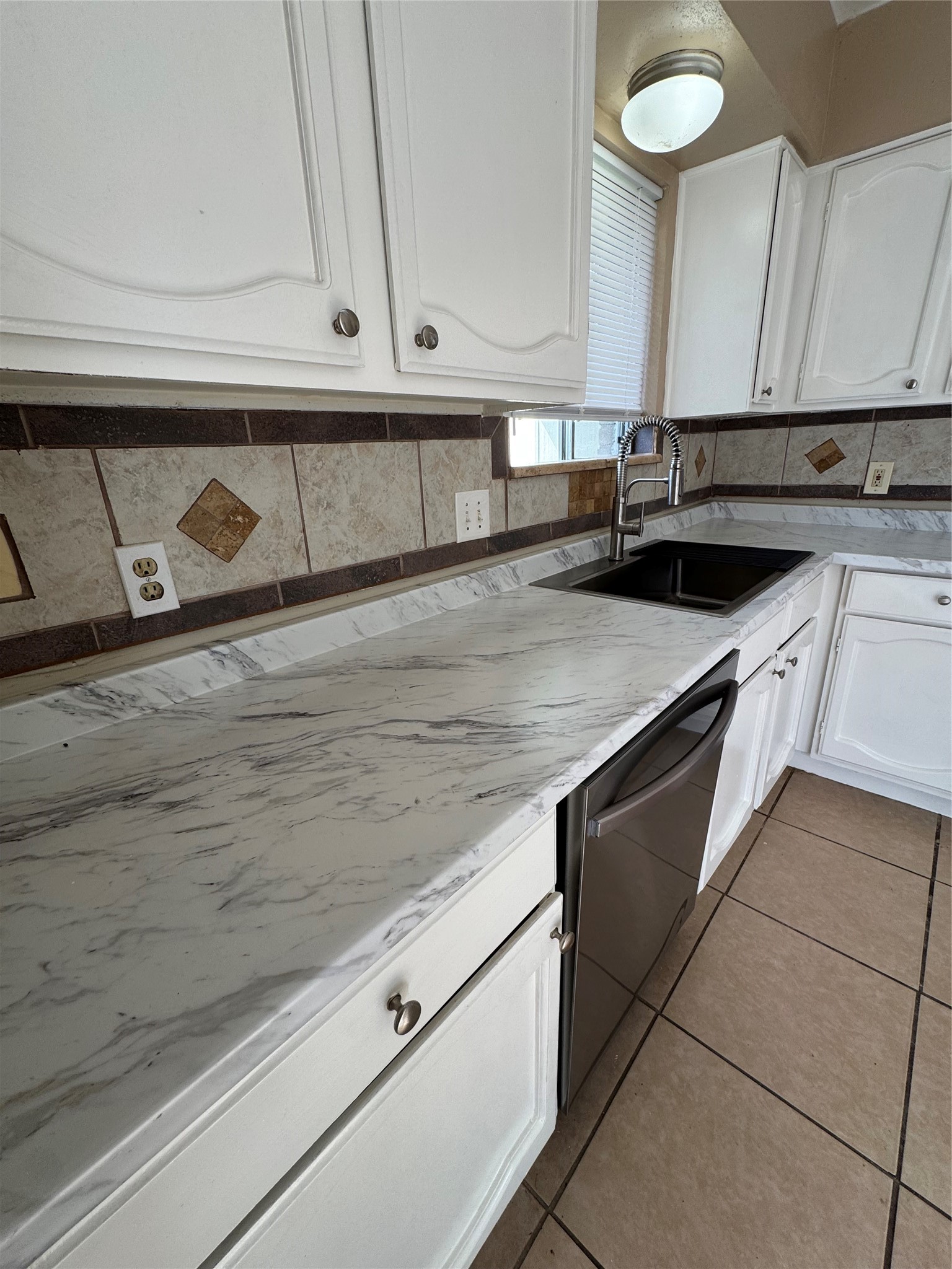 4435 Brookhead Trail Houston, TX 77066 - Photo 7 of 20 a view of a kitchen counter top space