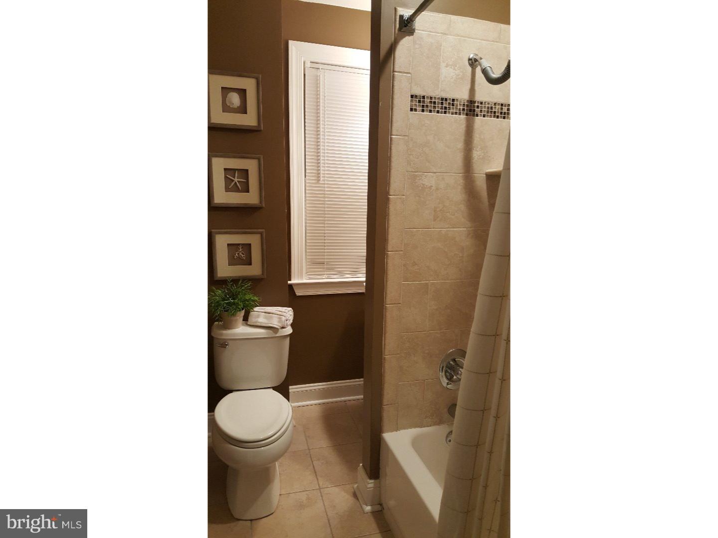 400 Rutledge Avenue Folsom, PA 19033 - Photo 15 of 22 Bathroom