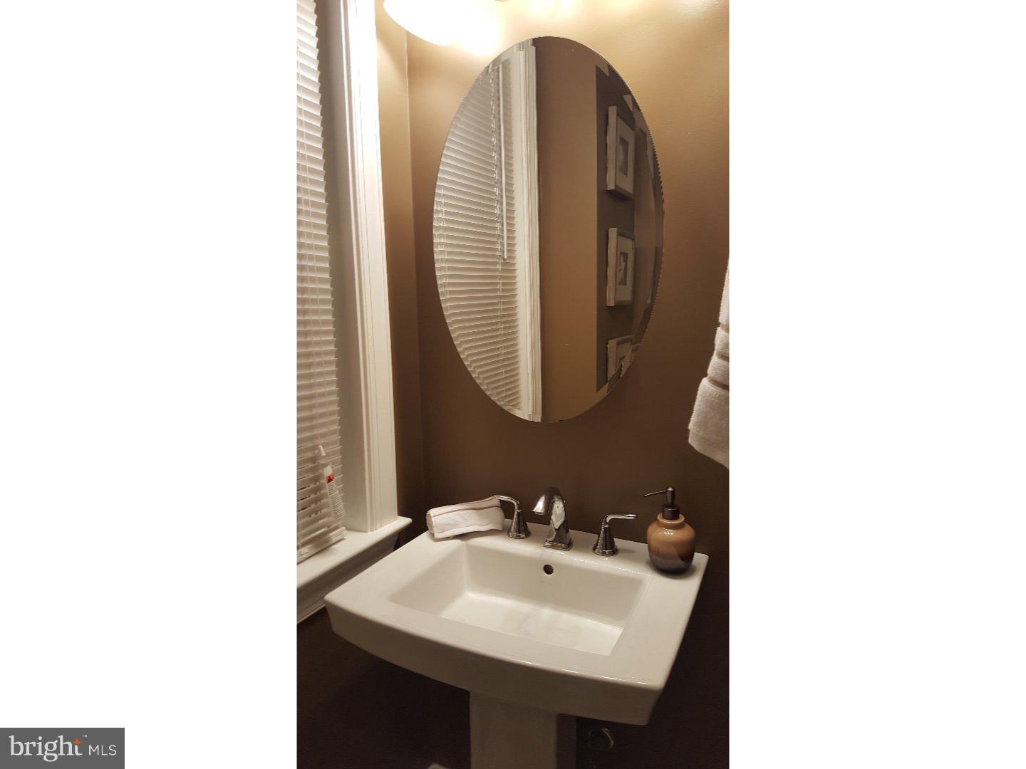 400 Rutledge Avenue Folsom, PA 19033 - Photo 16 of 22 Bathroom
