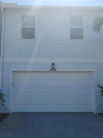 $2,850 | Undisclosed Address, Loxahatchee, FL 33470