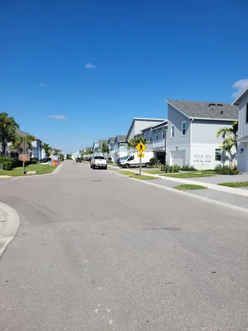 $2,850 | Undisclosed Address, Loxahatchee, FL 33470