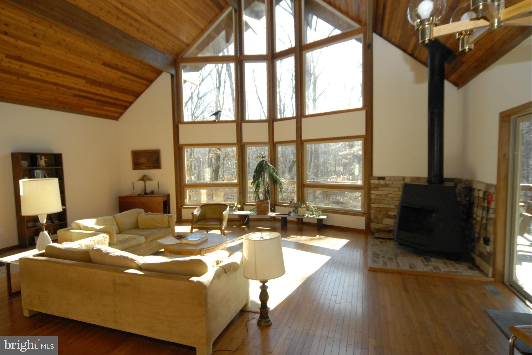 5537 Etzler Road Frederick, MD 21702 - Photo 4 of 29 Family Room