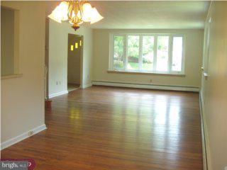 320 Harwicke Road Springfield, PA 19064 - Photo 2 of 6