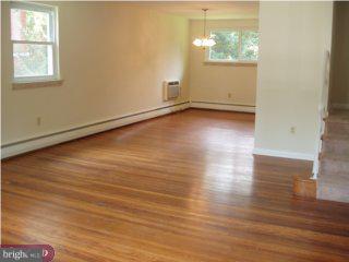 320 Harwicke Road Springfield, PA 19064 - Photo 3 of 6