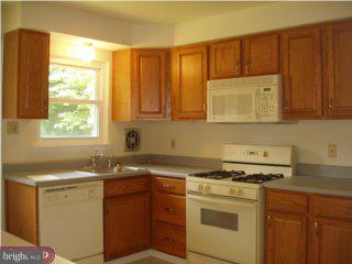 320 Harwicke Road Springfield, PA 19064 - Photo 4 of 6