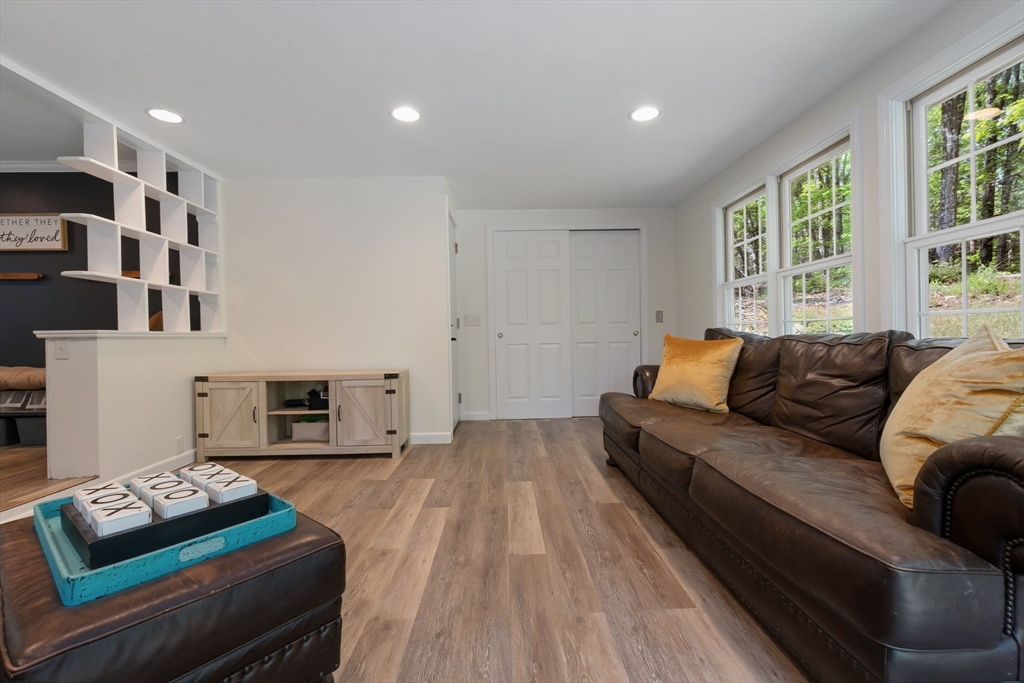138 Killam Hill Road Boxford, MA 01921 - Photo 5 of 39